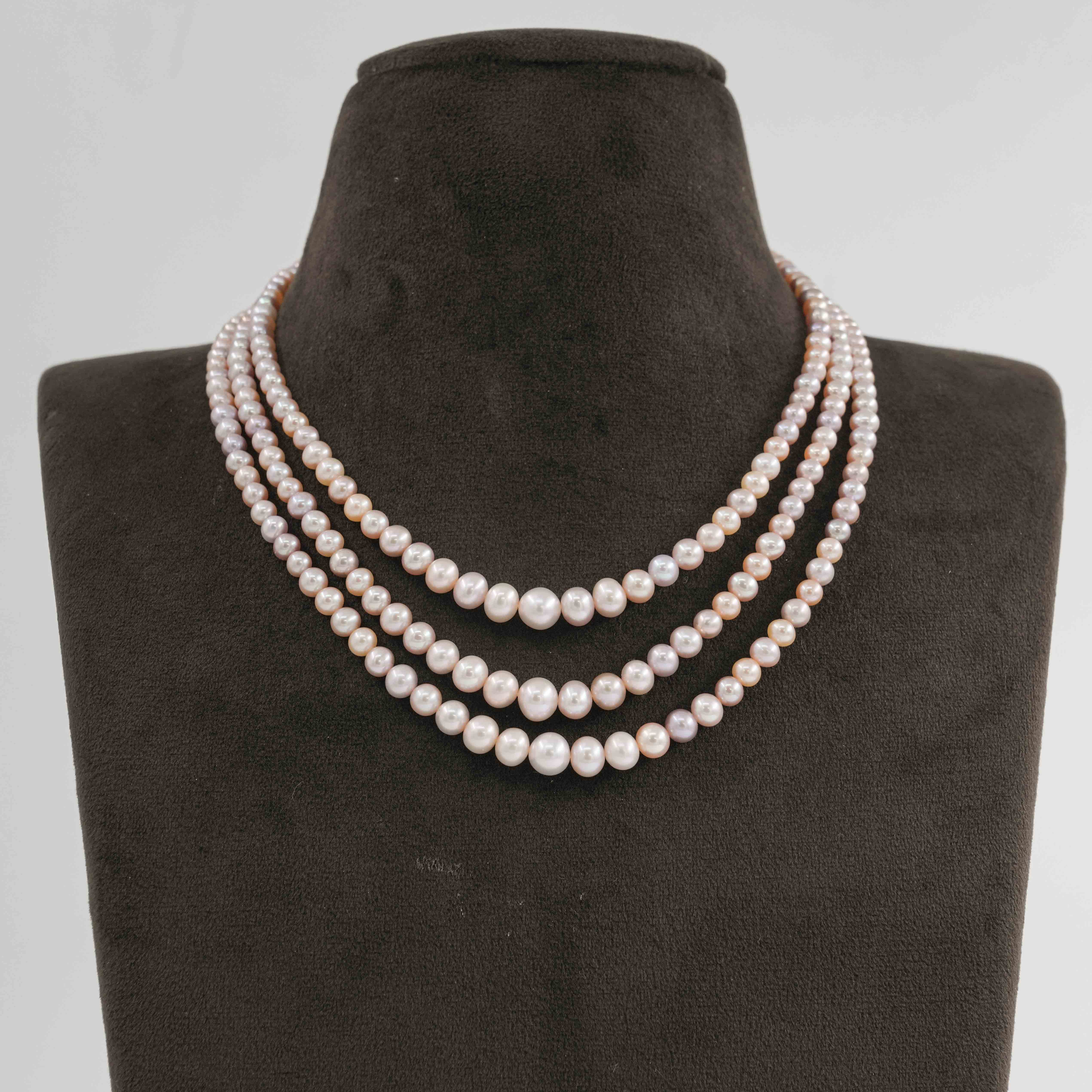 Grading Pink Shaded Pearl Necklace